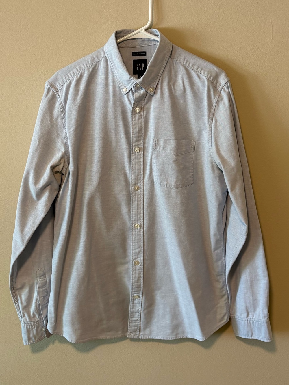 GAP Men's Pale Blue Button-Down Oxford Shirt Standard Fit Stretch